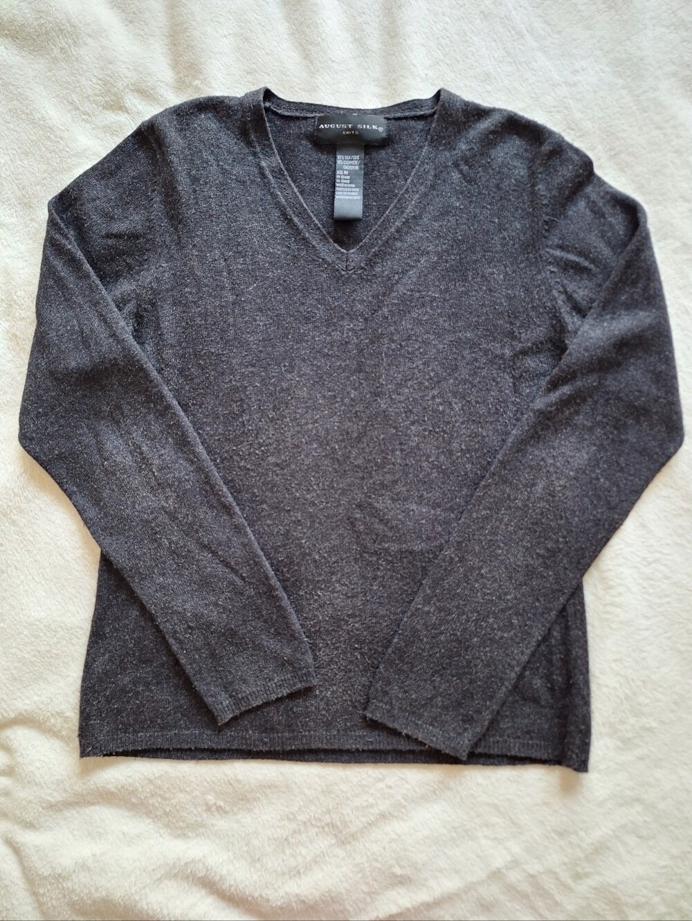 August Silk Charcoal Gray Silk Cashmere Blend V-Neck Knit Sweater M